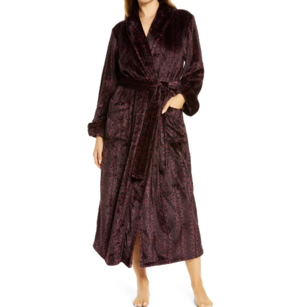 Natori Plush Cheetah Robe, Like New - image 1